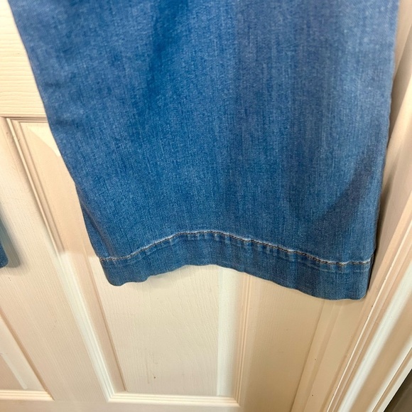 👖”Express” 70’s Look Cotton Blend Wide Leg Flare Denim Mid Rise Jeans” Size 10 - Picture 7 of 13